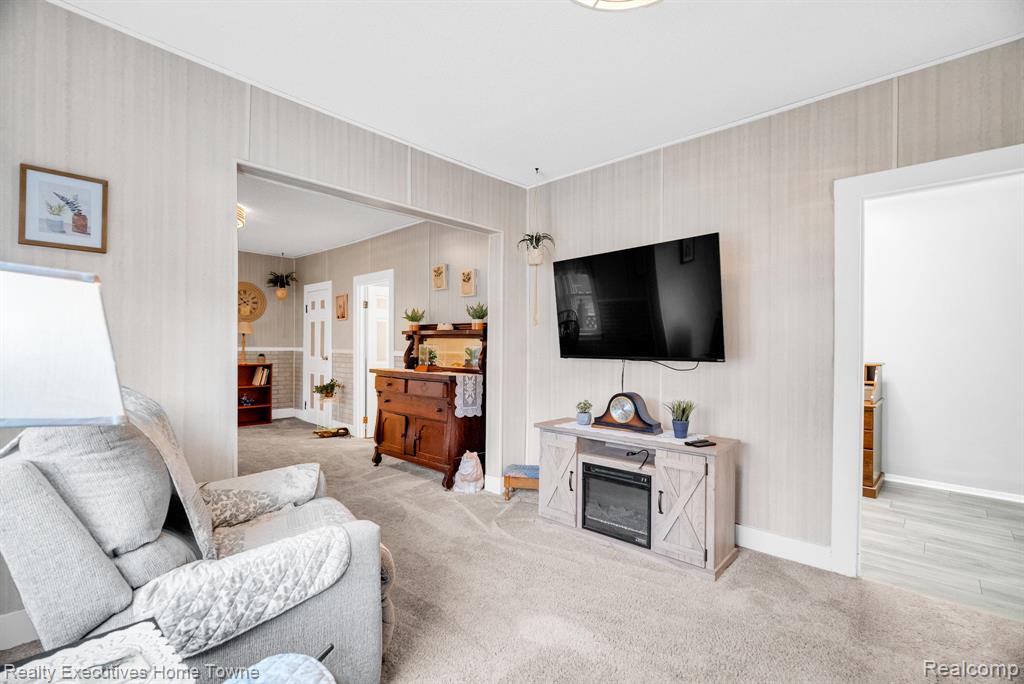 1830 Gillett Street, Port Huron, MI 48060 — Photo 10