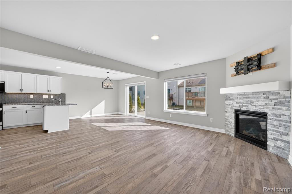 31005 Gregory Street, Grand Blanc, MI 48439 — Photo 7