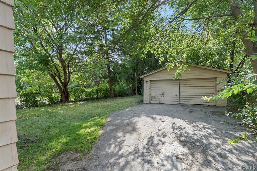 6021 Greenview Avenue, Detroit, MI 48228 — Photo 14