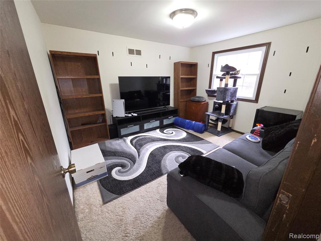 5379 Winchester Drive, Troy, MI 48085 — Photo 22