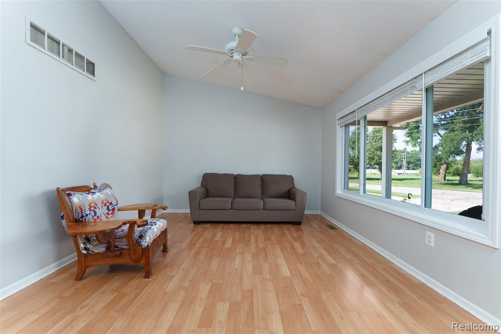 903 Jones Street, Howell, MI 48843 — Photo 6