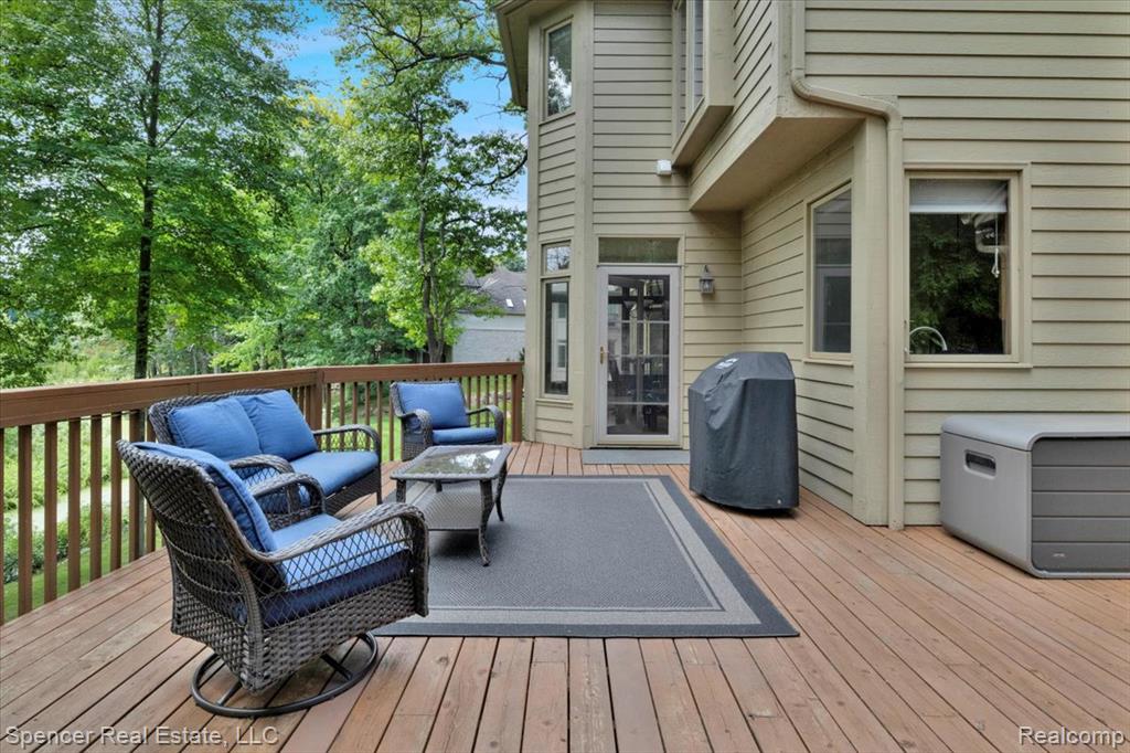 10145 Creekwood Trail, Davisburg, MI 48350 — Photo 32