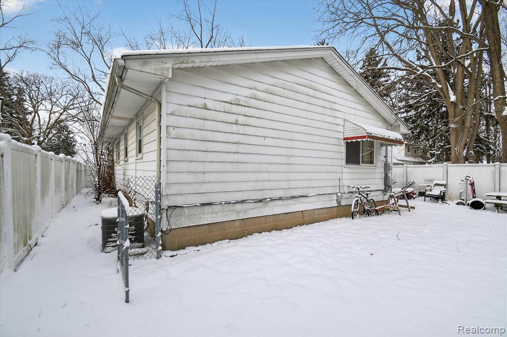 247 S Wallace Boulevard, Ypsilanti, MI 48197 — Photo 34