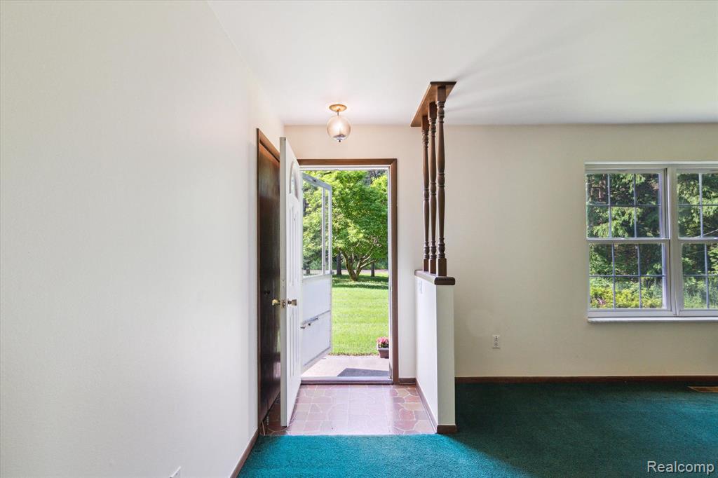 4530 STONE BARN, Milford, MI 48380 — Photo 4