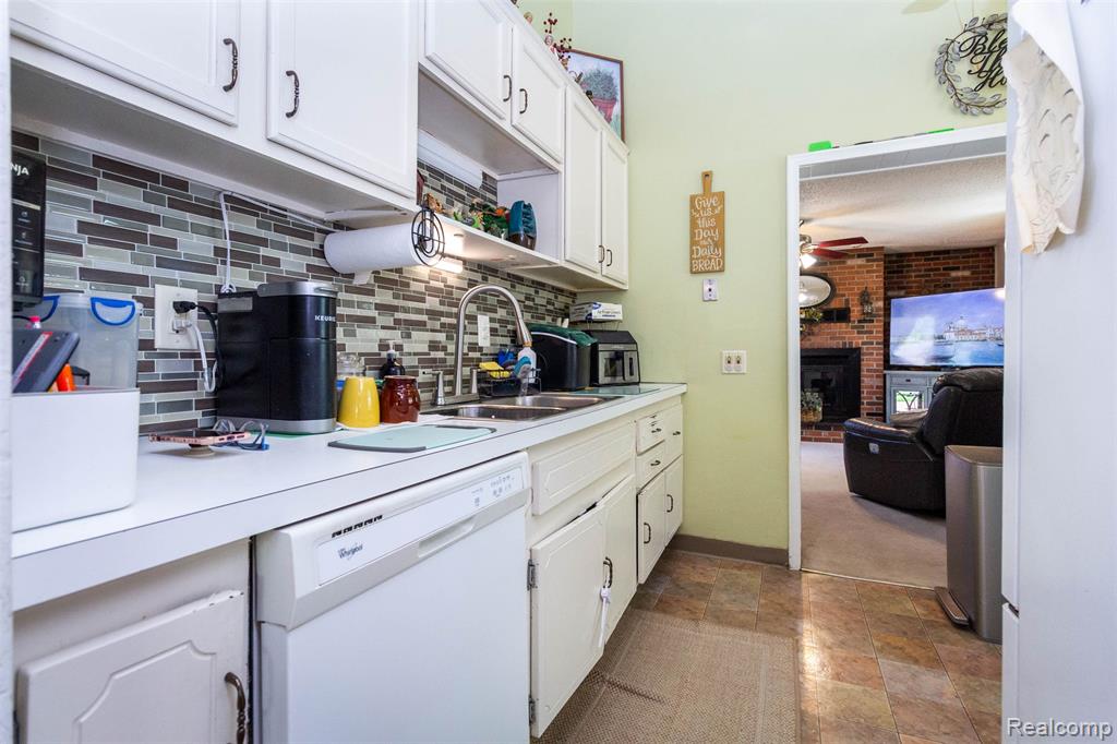 8315 Ingram Street, Westland, MI — Photo 10