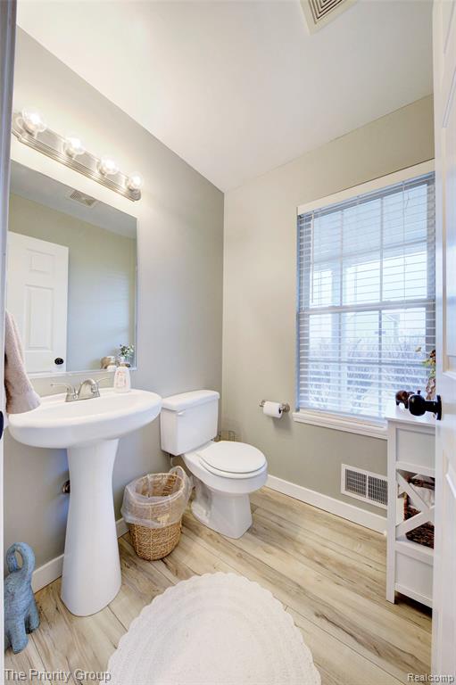 4395 Pondview Drive, Swartz Creek, MI 48473 — Photo 21