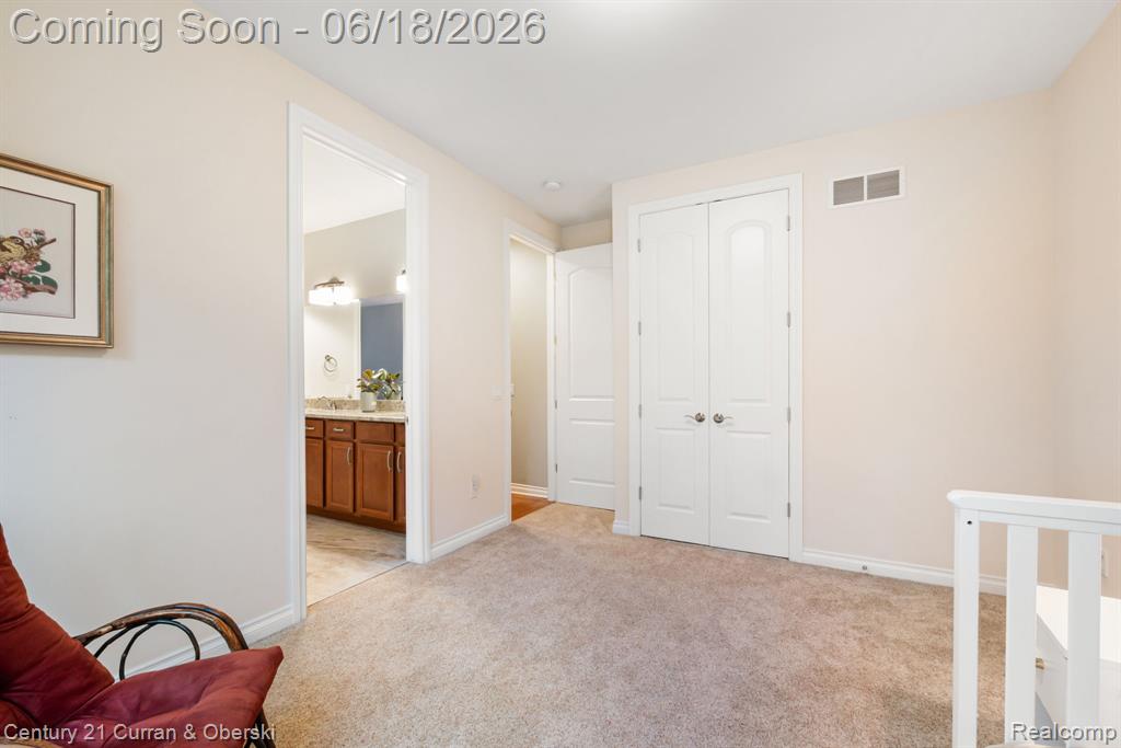 34225 Thornbrook Drive, Farmington, MI 48335 — Photo 34