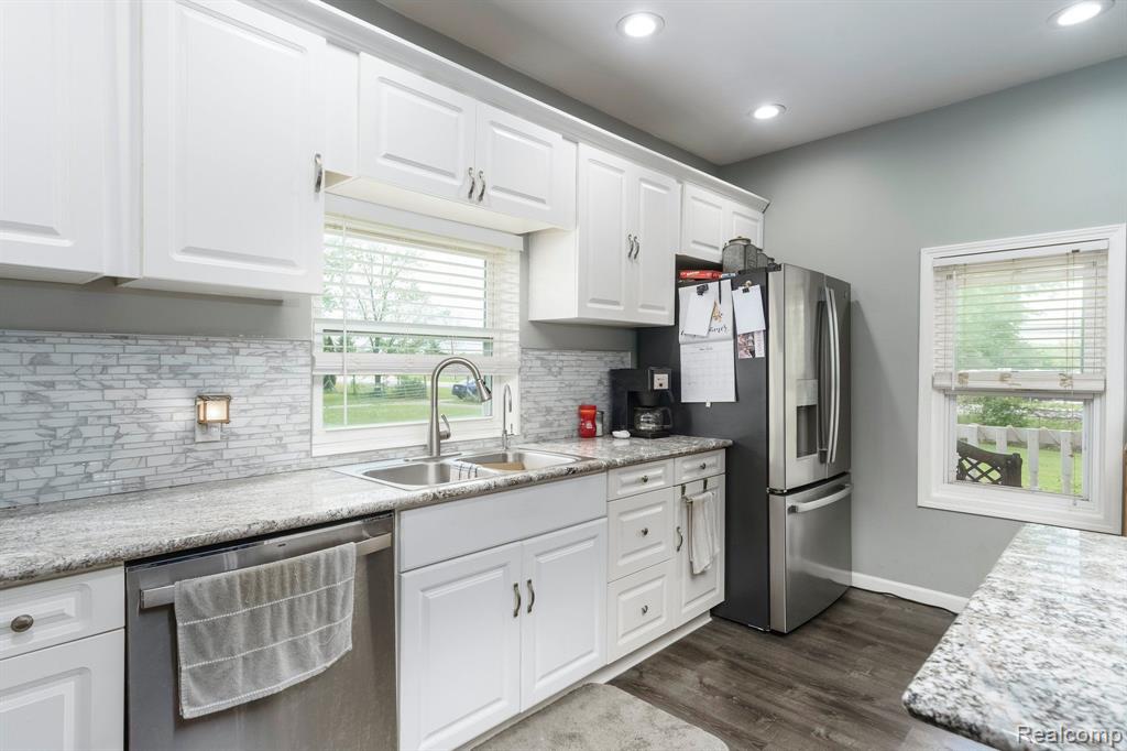 4206 GRAND BLANC Road, Swartz Creek, MI 48473 — Photo 21