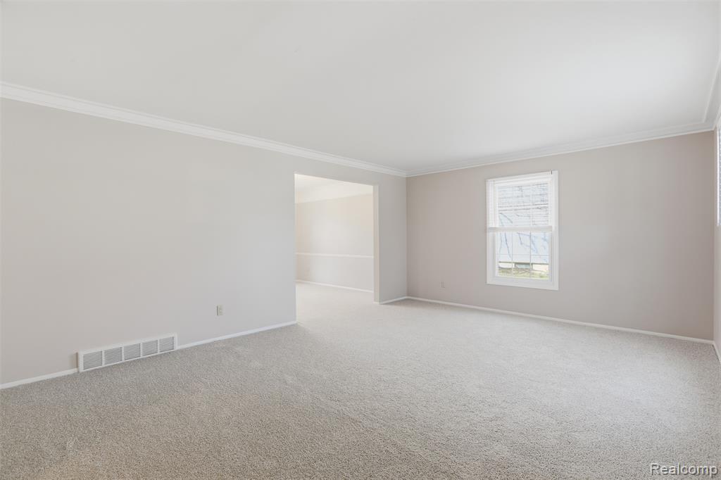 5972 Barnstable Court, West Bloomfield, MI — Photo 7