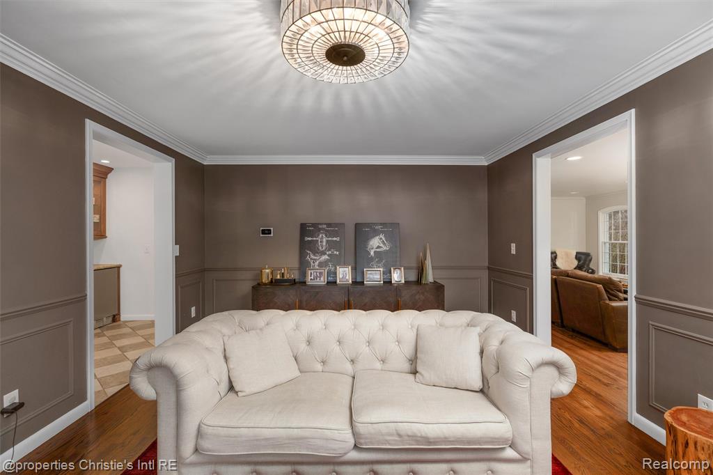 1059 Berkshire Road, Grosse Pointe Park, MI 48230 — Photo 11