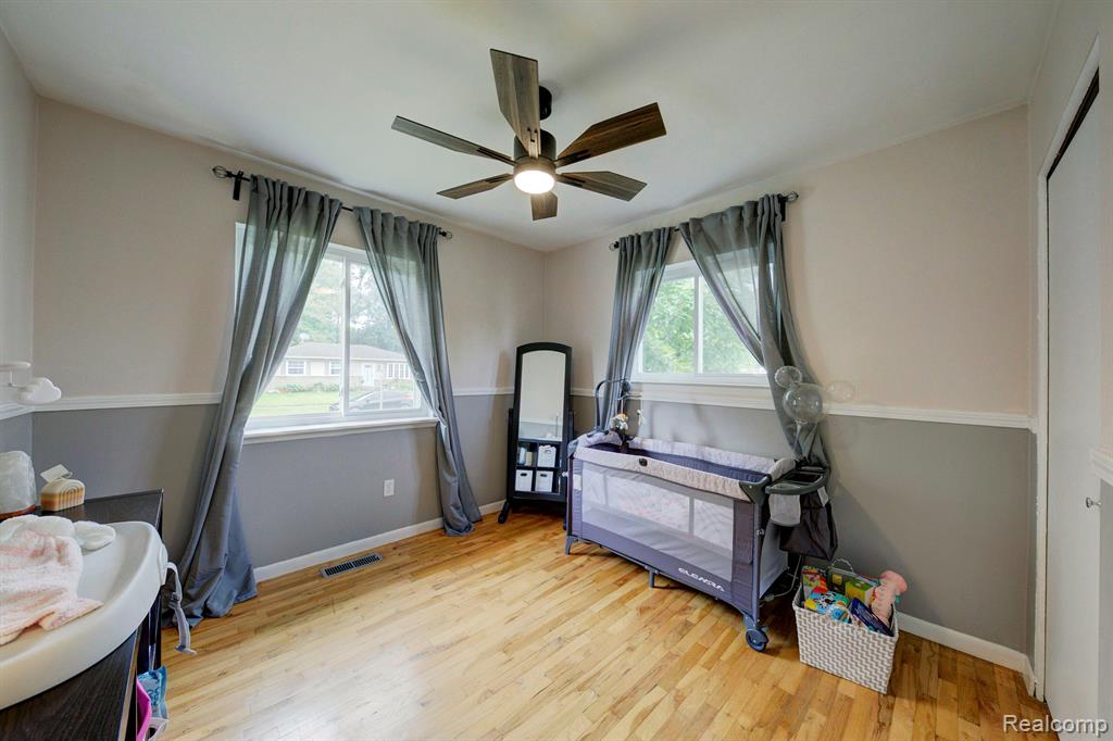 42208 HAYES Street, Belleville, MI 48111 — Photo 18