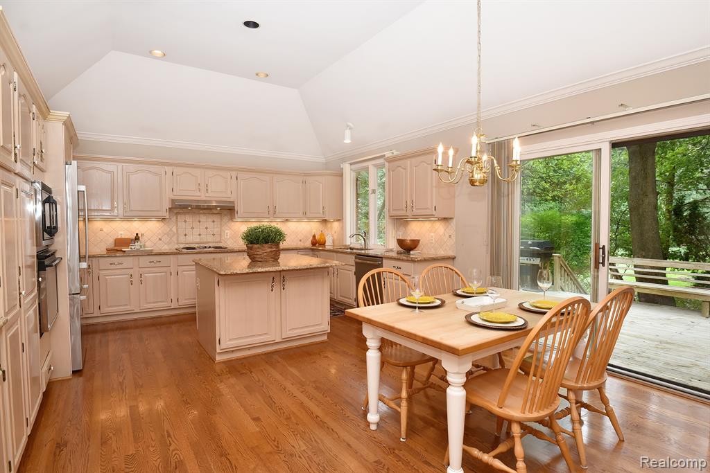 798 EMERSON WAY Court, Bloomfield Hills, MI 48304 — Photo 12
