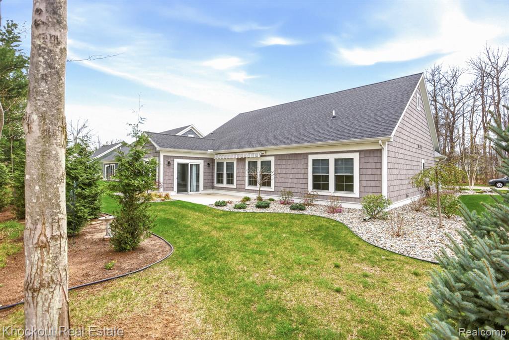 7422 Aspen Creek Drive, Midland, MI 48642 — Photo 38
