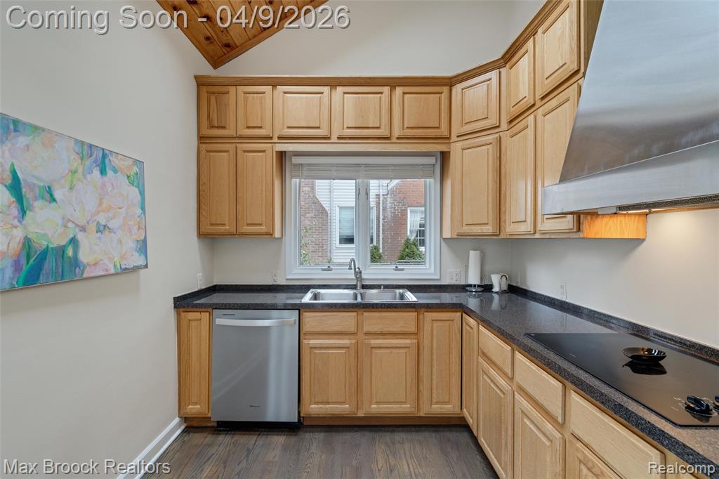 73 Hawthorne Road, Grosse Pointe Shores, MI 48236 — Photo 18