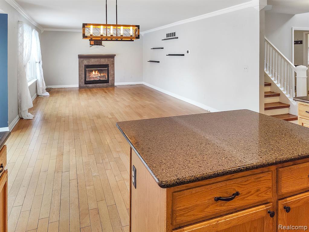 7165 WESTMINSTER Circle, Grand Blanc, MI 48439 — Photo 9