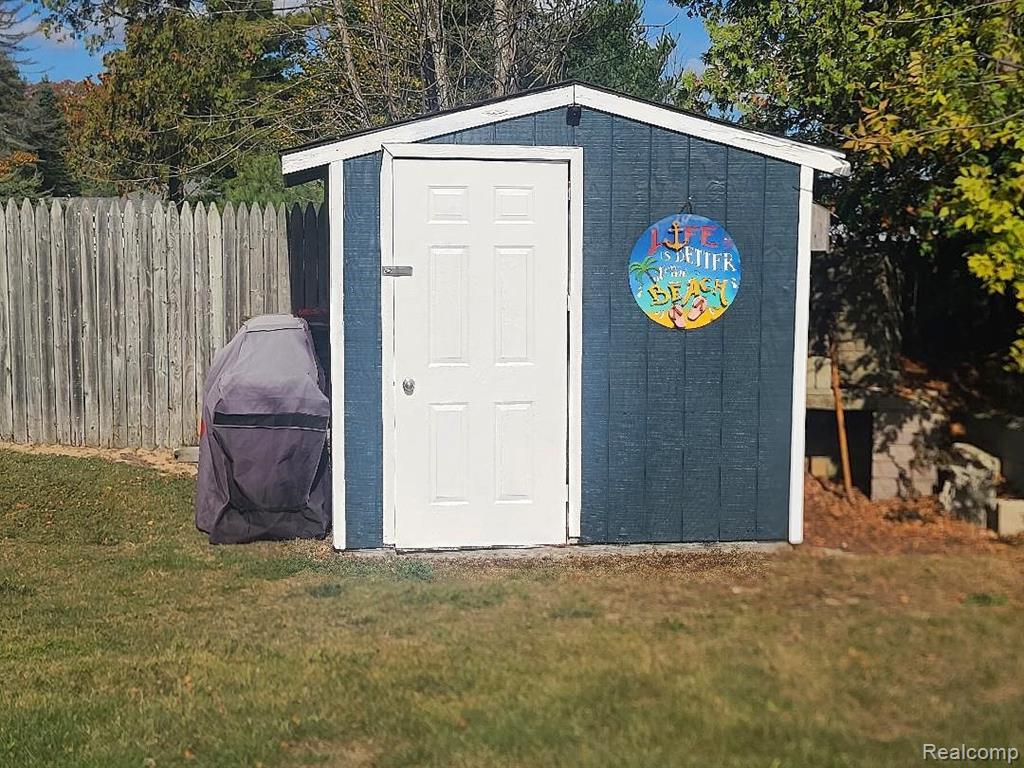 7710 N Us Highway 23, Oscoda, MI 48750 — Photo 11