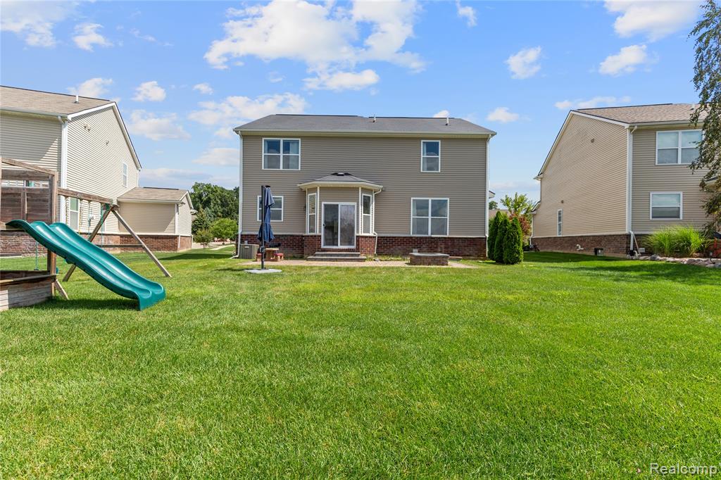 28547 Oakmonte Circle E, New Hudson, MI 48165 — Photo 51