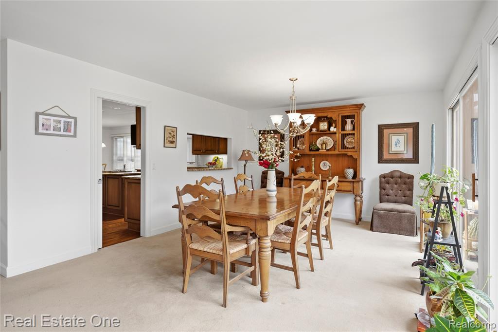 7026 Daventry Woods Drive, West Bloomfield, MI — Photo 12