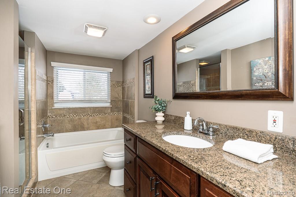 395 Wimpole Drive, Rochester Hills, MI 48309 — Photo 8