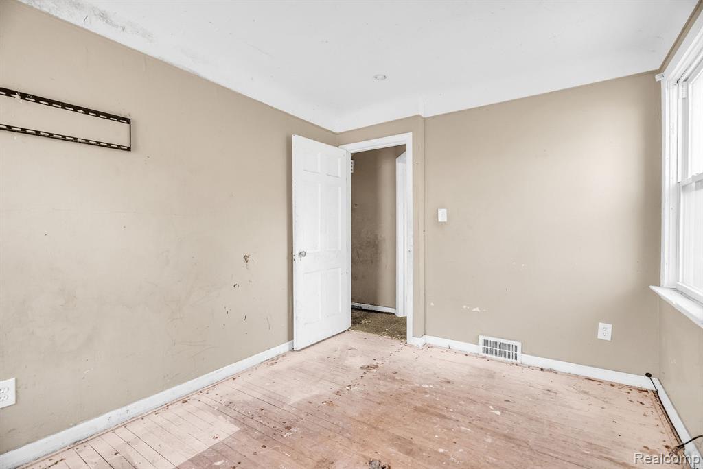 18505 Ashton Avenue, Detroit, MI 48219 — Photo 20