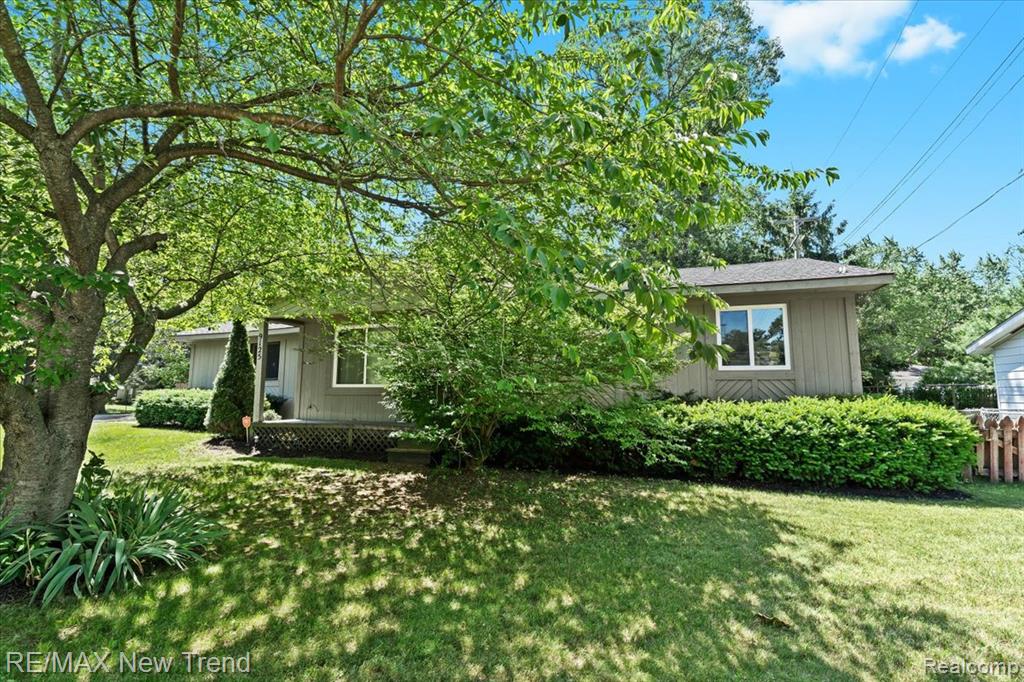 9125 Mandon Road, White Lake, MI — Photo 22