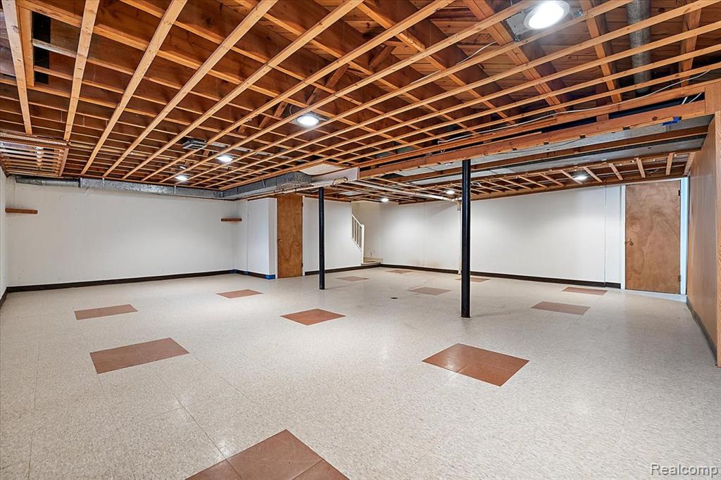 17455 Kinross Avenue, Beverly Hills, MI 48025 — Photo 31