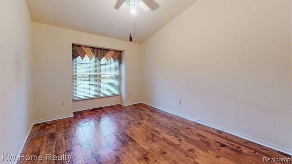 43516 RIVERBEND Boulevard, Clinton Twp, MI 48038 — Photo 17