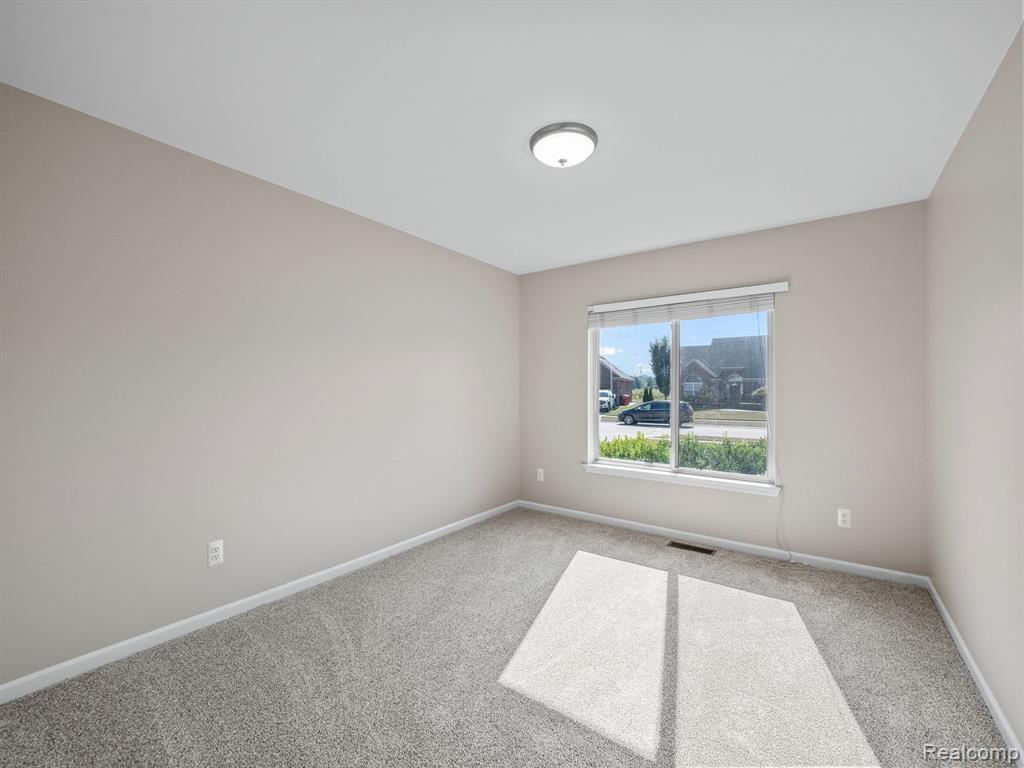 51031 HOOK Drive, Macomb, MI 48042 — Photo 30
