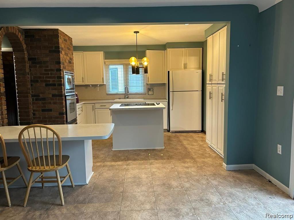 613 E LINCOLN Avenue, Royal Oak, MI 48067 — Photo 8