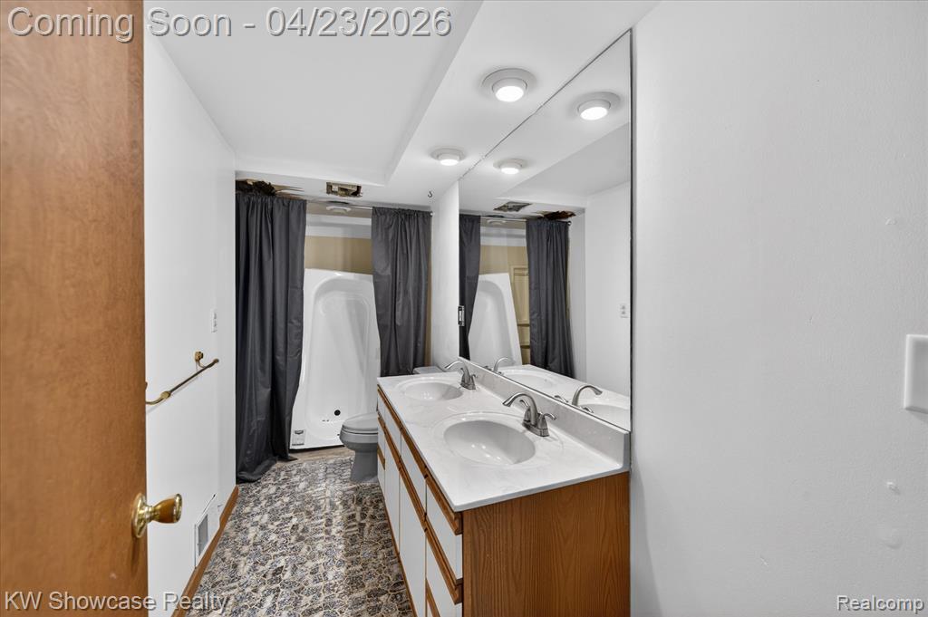1584 Chanticlair Circle, Wixom, MI 48393 — Photo 32
