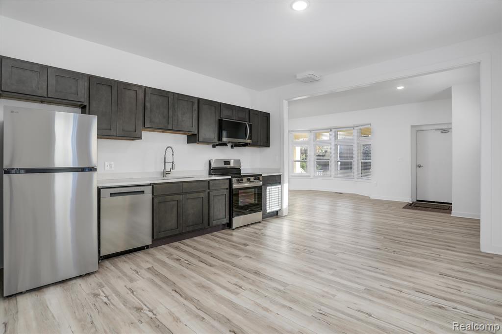799 East Grand Boulevard, Detroit, MI 48207 — Photo 2