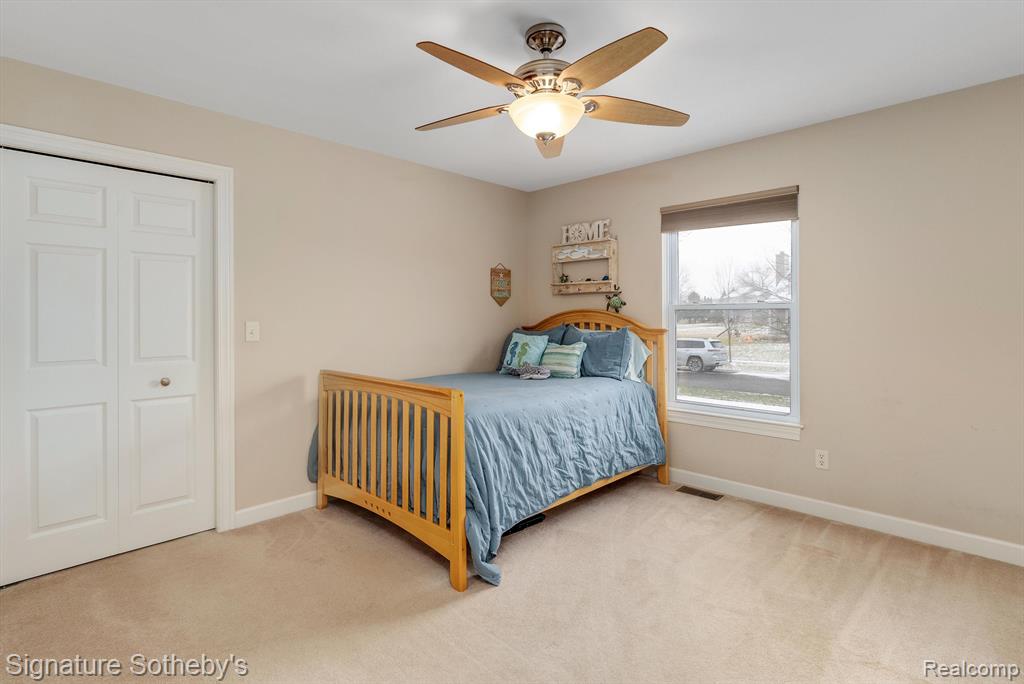 8392 PARKRIDGE Drive, Dexter, MI 48130 — Photo 10