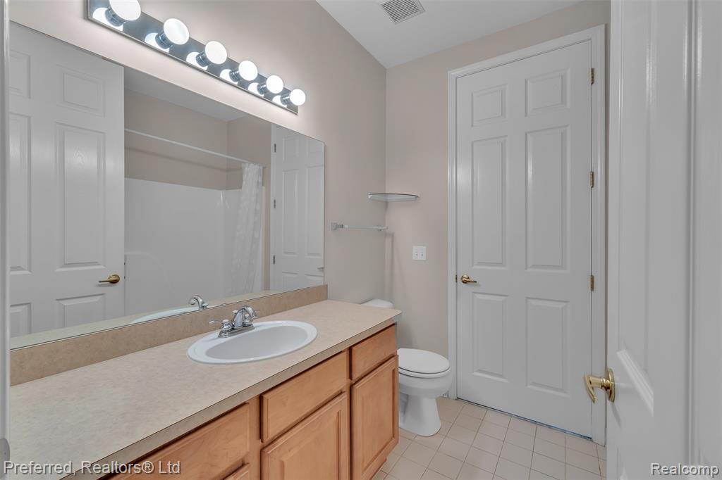 635 Constitution Street, Canton, MI 48188 — Photo 14