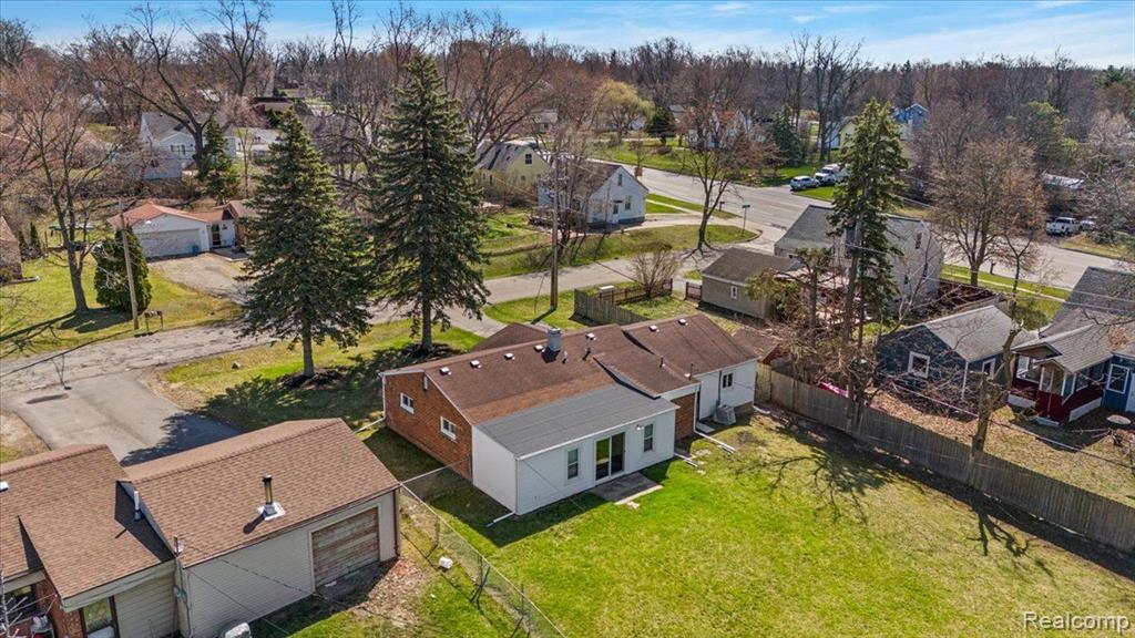 43 FERNBARRY Drive, Waterford, MI 48328 — Photo 41