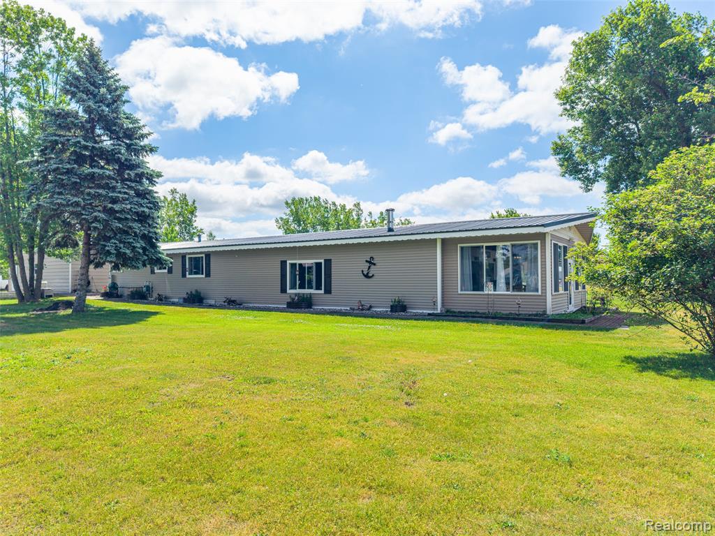 1656 S Riverside Drive, Au Gres, MI 48703 — Photo 4