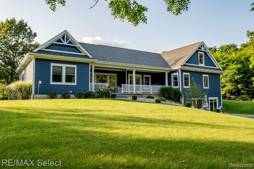 9388 MCMULLEN Circle, Fenton, MI 48430 — Photo 52