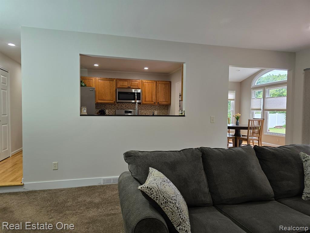 5341 WRIGHT Drive, Troy, MI 48098 — Photo 16