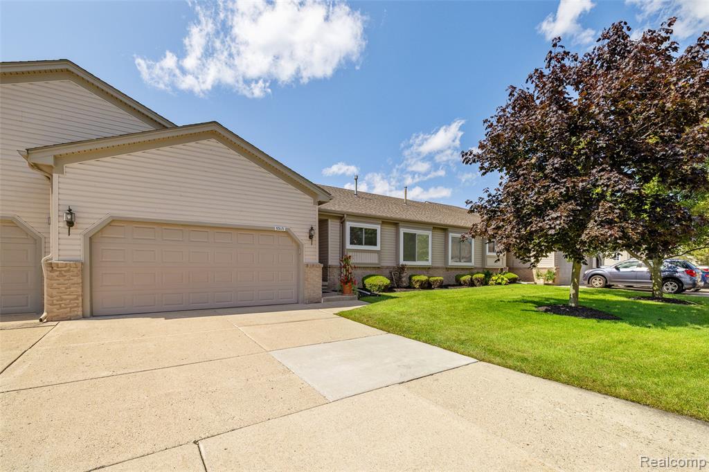 53171 Pineridge Drive, Chesterfield, MI — Photo 39