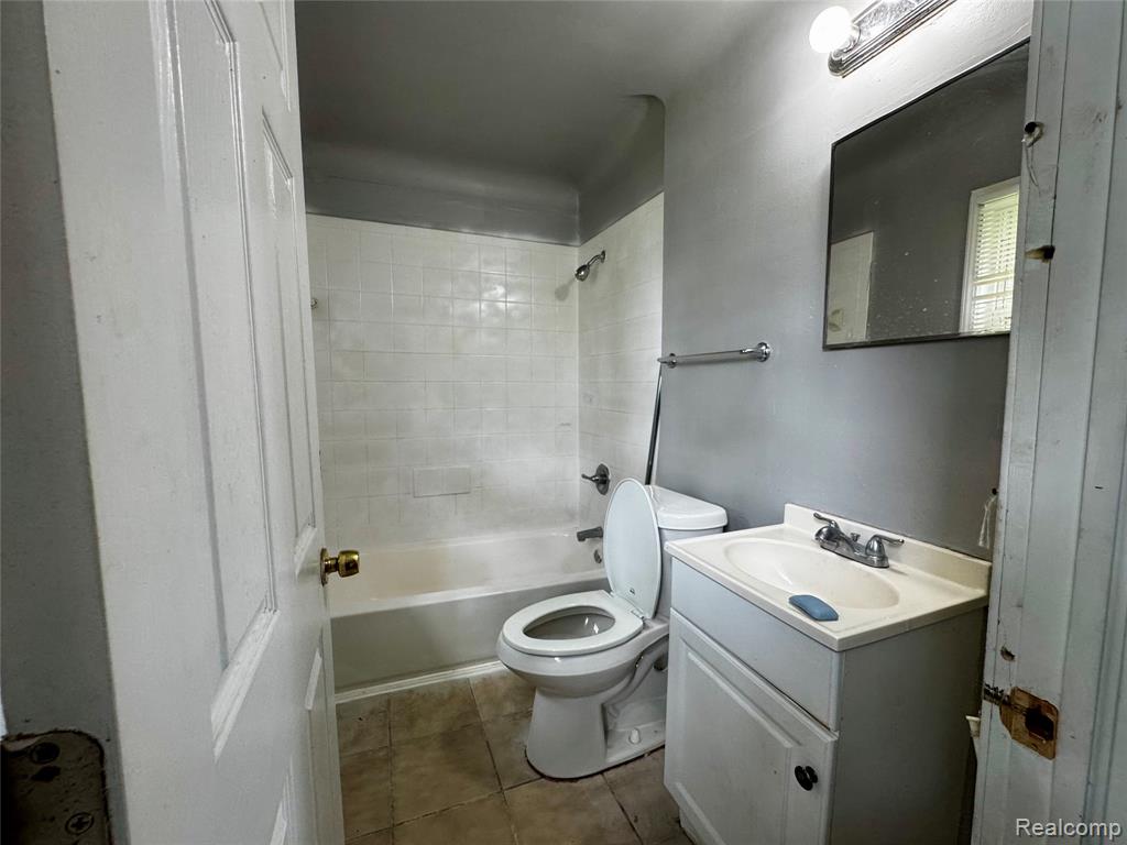 8045 Cadillac Avenue, Warren, MI 48089 — Photo 17