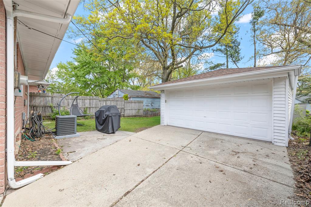 6016 N Berry Street, Westland, MI — Photo 3