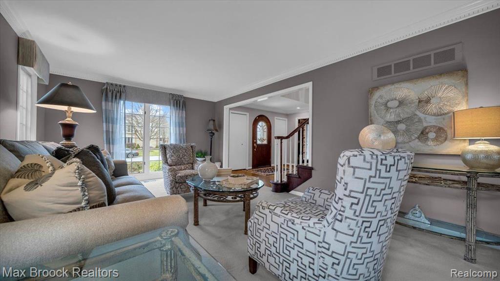 404 SHELLBOURNE Drive, Rochester Hills, MI 48309 — Photo 9