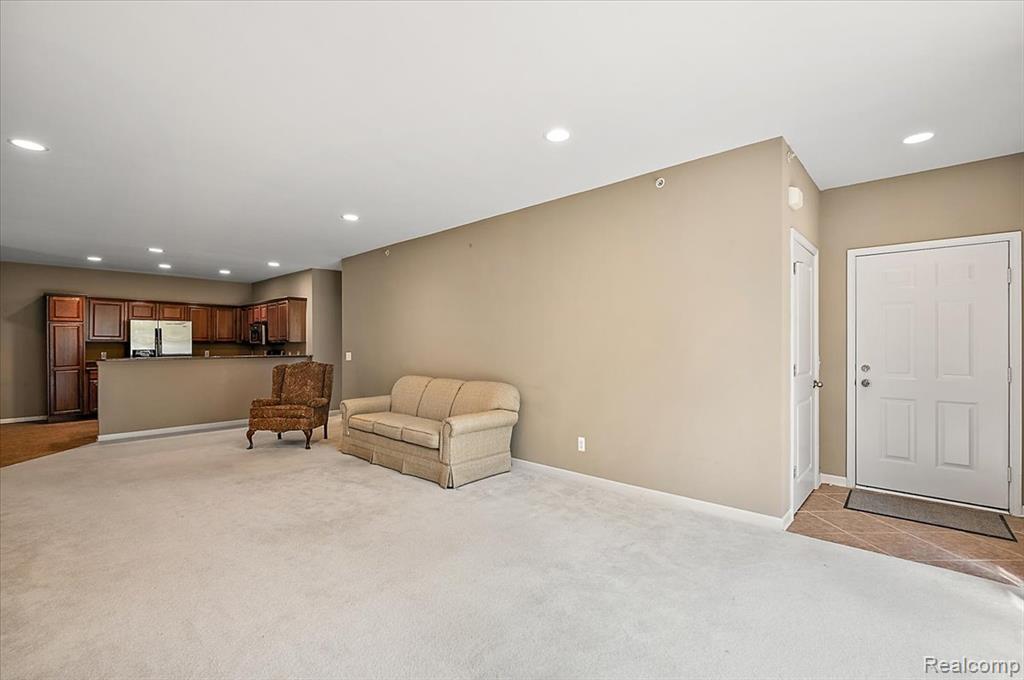 6713 Boulder Pointe Drive, Washington, MI — Photo 8