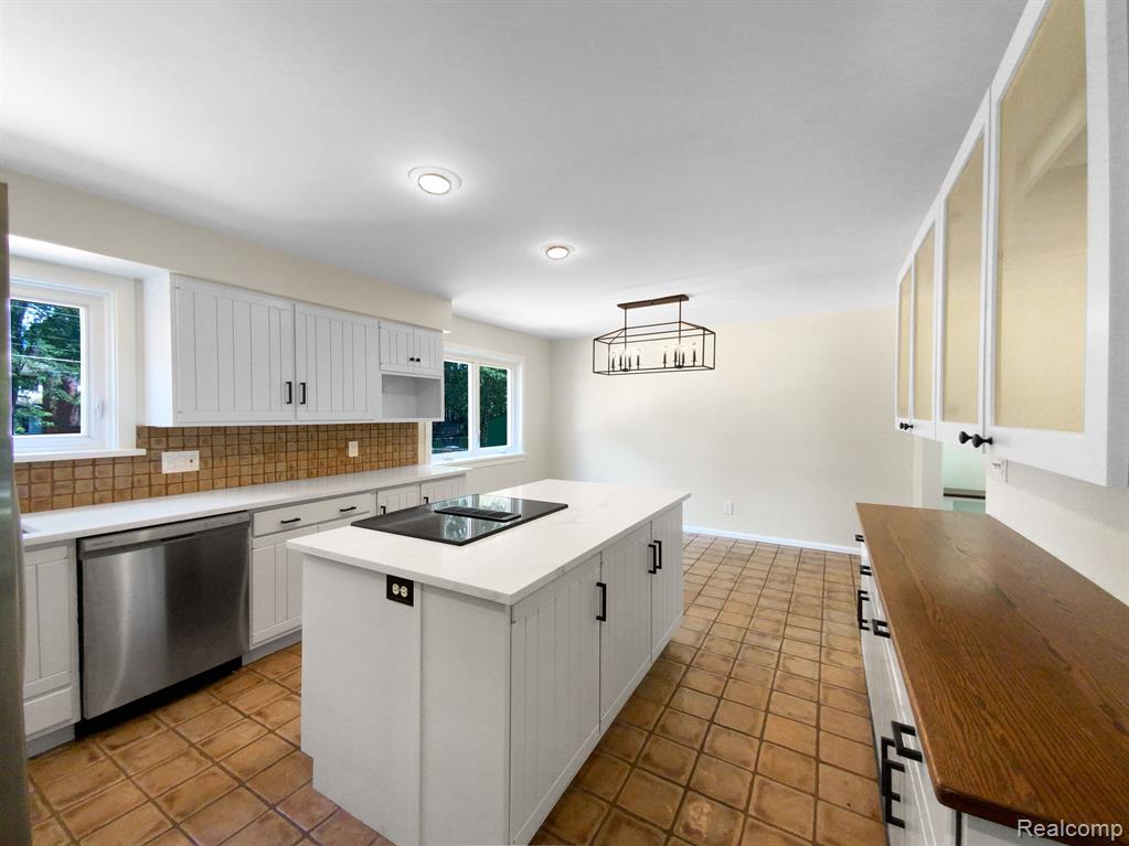 2887 BAYLIS Drive, Ann Arbor, MI 48108 — Photo 9