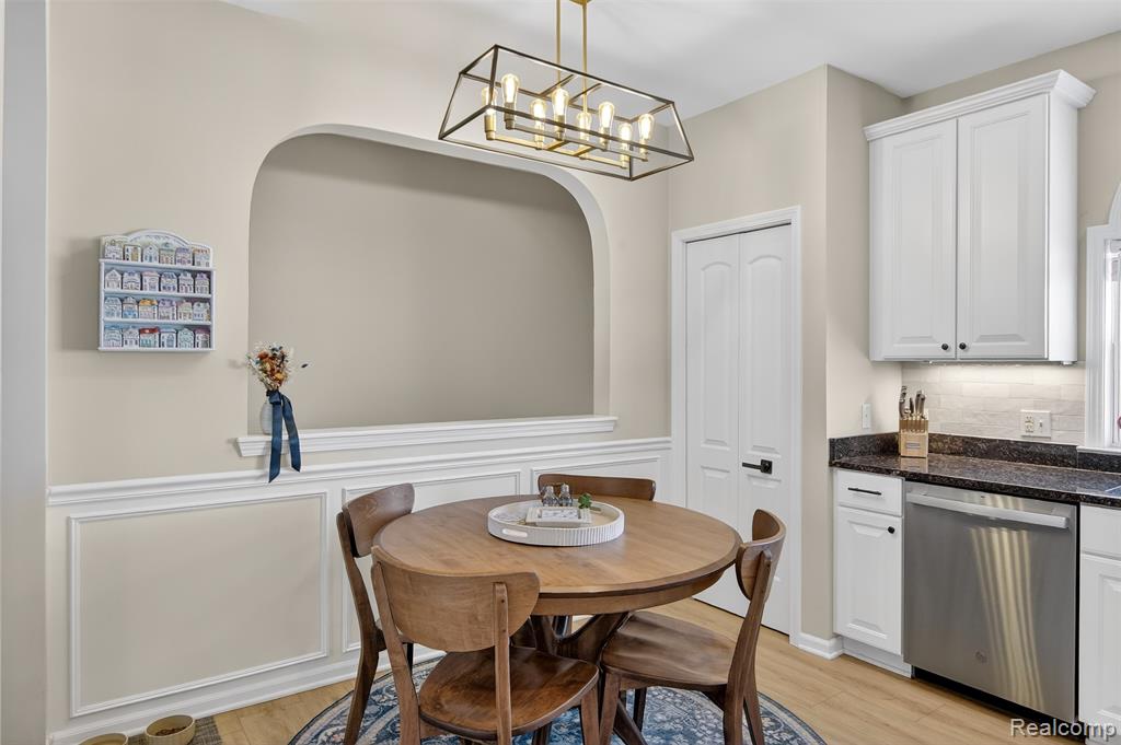 2946 Hunley Drive, Ann Arbor, MI 48105 — Photo 6