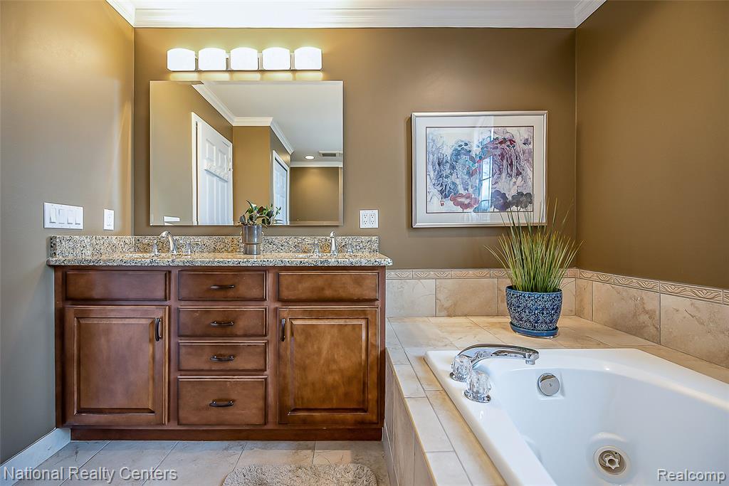 5451 Wentworth Drive, Commerce Twp, MI 48382 — Photo 26