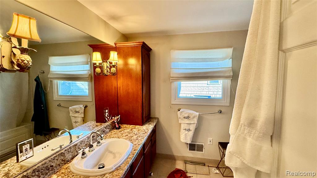 889 Rivard Boulevard, Grosse Pointe, MI 48230 — Photo 17