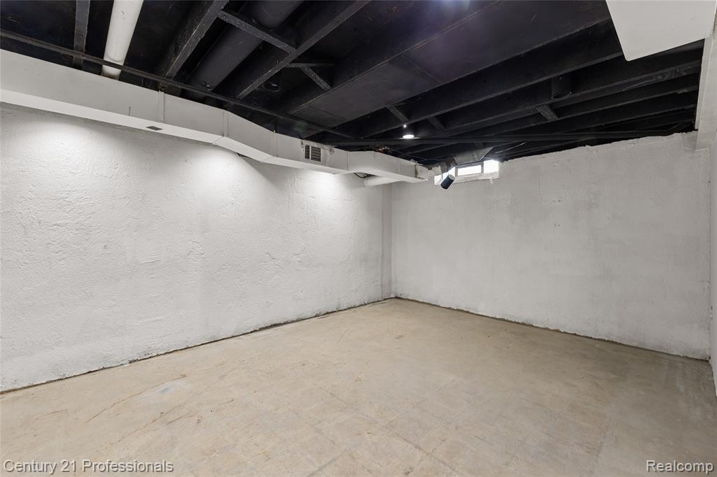 38106 Rockhill Street, Clinton Twp, MI 48036 — Photo 32