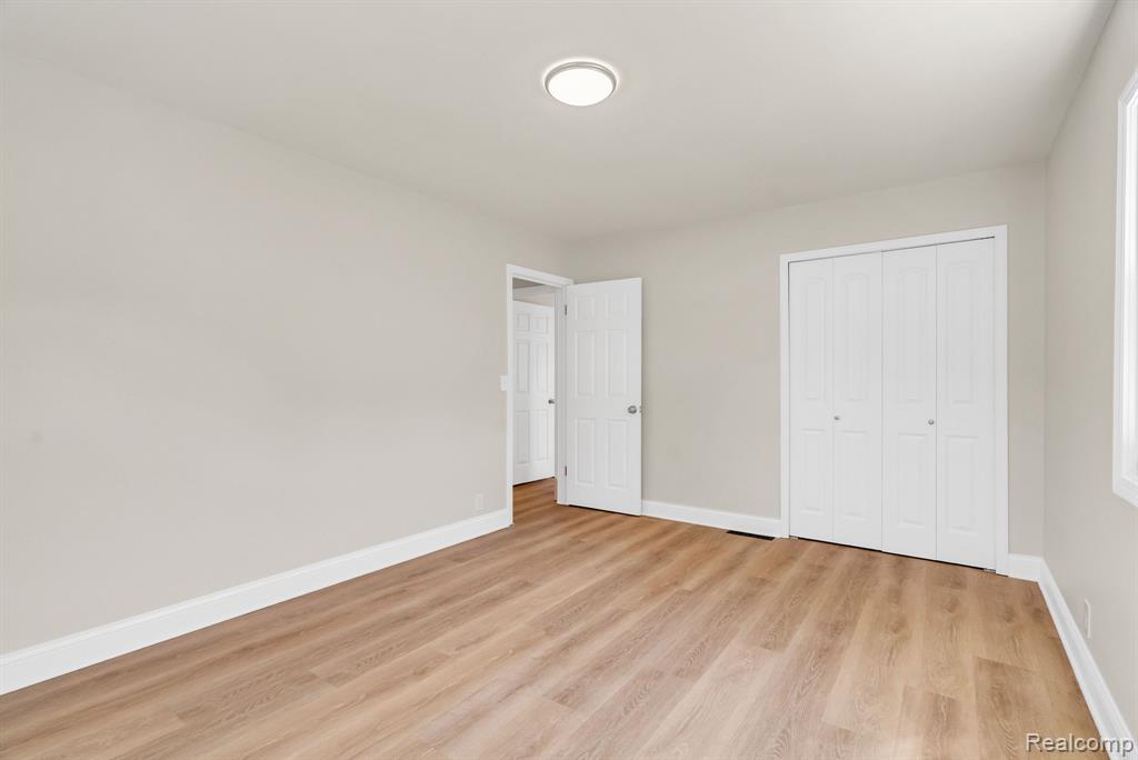 4046 State Road, Fort Gratiot, MI 48059 — Photo 27