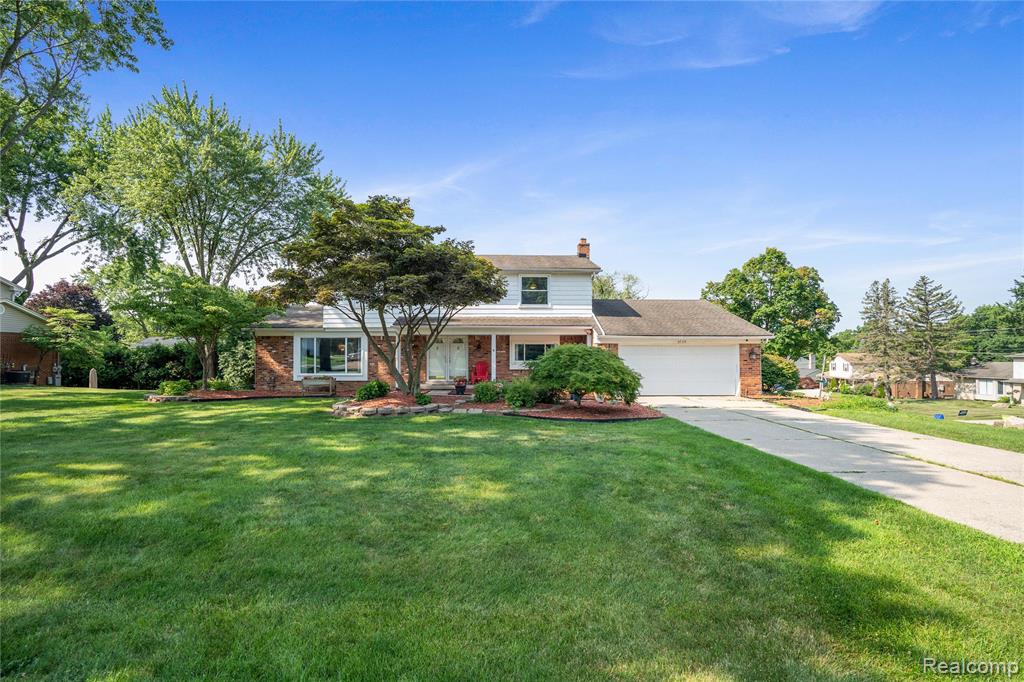 3739 Fife Lane, West Bloomfield, MI 48323