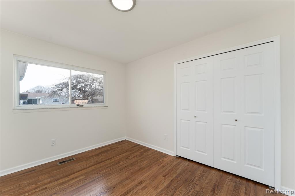 43303 Aspen Drive, Sterling Heights, MI 48313 — Photo 16